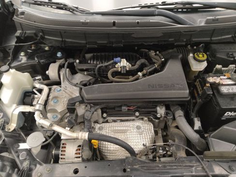 Used 2020 Nissan Rogue S FWD image 30