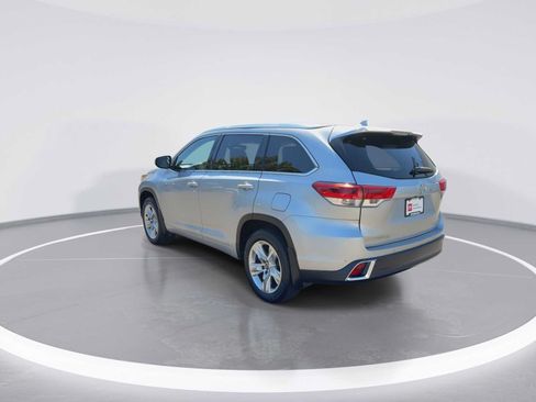 Certified 2018 Toyota Highlander Limited AWD/4WD image 6