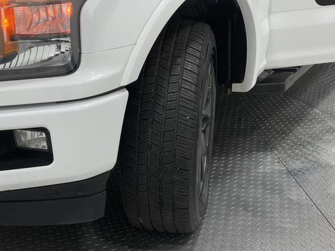Used 2018 Ford F150 XLT w/ Equipment Group 302A Luxury AWD/4WD image 35