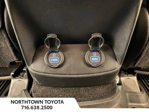 Used 2020 Hyundai Santa Fe SEL w/ Convenience Package image 23