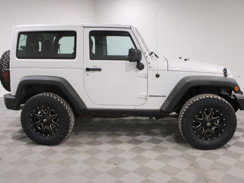 Used 2012 Jeep Wrangler Rubicon w/ PWR Convenience Group image 23