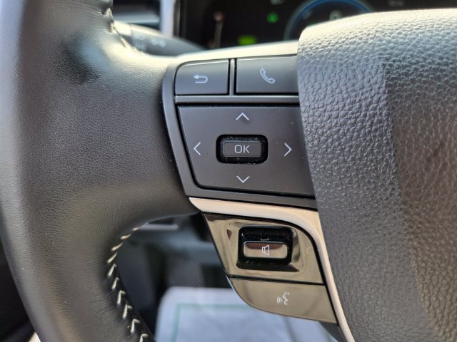 Used 2025 Toyota Camry SE FWD image 34