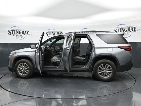 Used 2023 Chevrolet Traverse LT FWD image 37