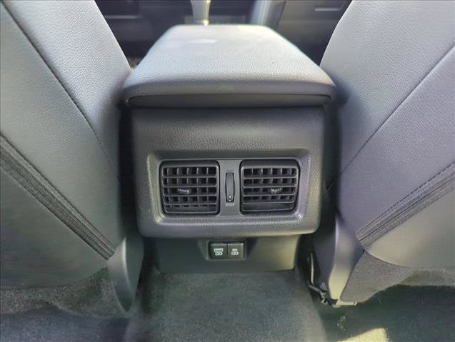 Used 2025 Toyota Camry SE w/ Multimedia Upgrade Package FWD image 23