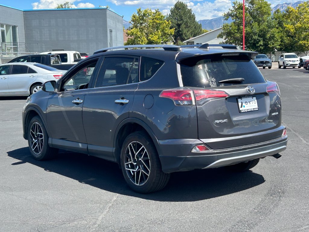 Used 2018 Toyota RAV4 Limited FWD image 5