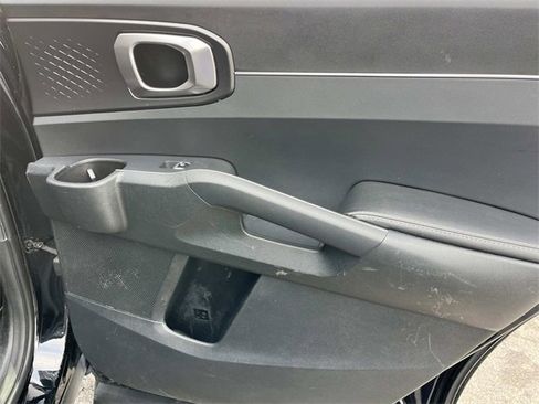 Used 2024 Kia Sorento S image 22