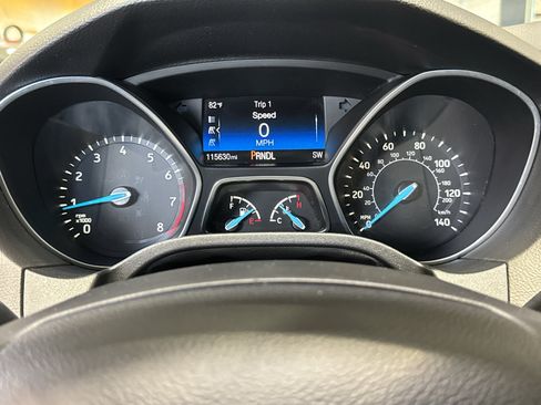 Used 2017 Ford Focus SE w/ Cold Weather Package FWD image 23