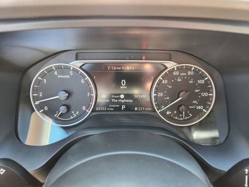 Used 2023 Nissan Rogue SV image 31