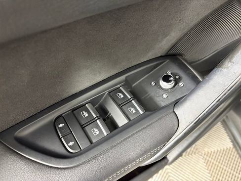 Used 2021 Audi SQ5 Prestige AWD/4WD image 12