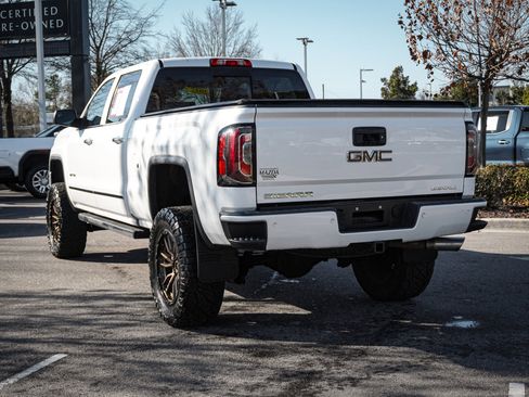 Used 2017 GMC Sierra 1500 Denali w/ Denali Ultimate Package image 8