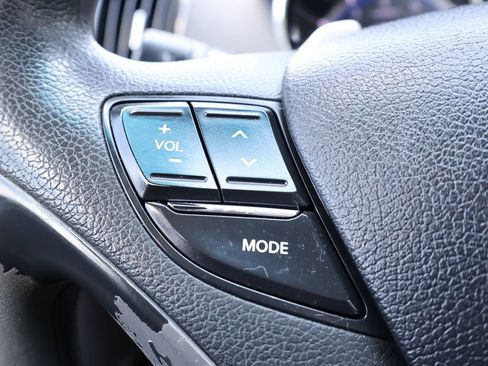 Used 2011 Hyundai Sonata Limited FWD image 15