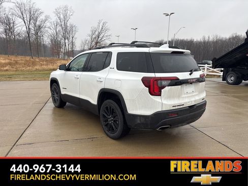 Used 2023 GMC Acadia SLE w/ Driver Convenience Package image 4