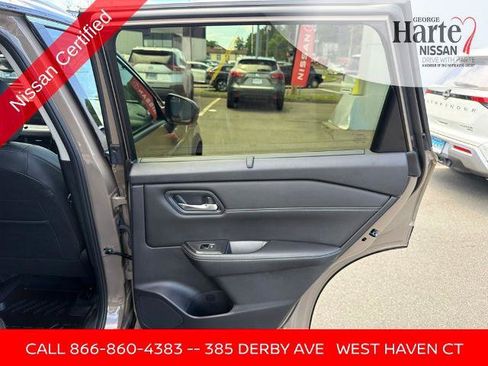 Certified 2025 Nissan Rogue SL w/ SL Premium Package AWD/4WD image 28