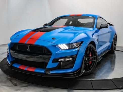 Used 2022 Ford Mustang Shelby GT500 w/ Technology Package RWD image 6