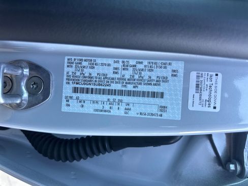 Used 2025 Ford Escape Active image 29