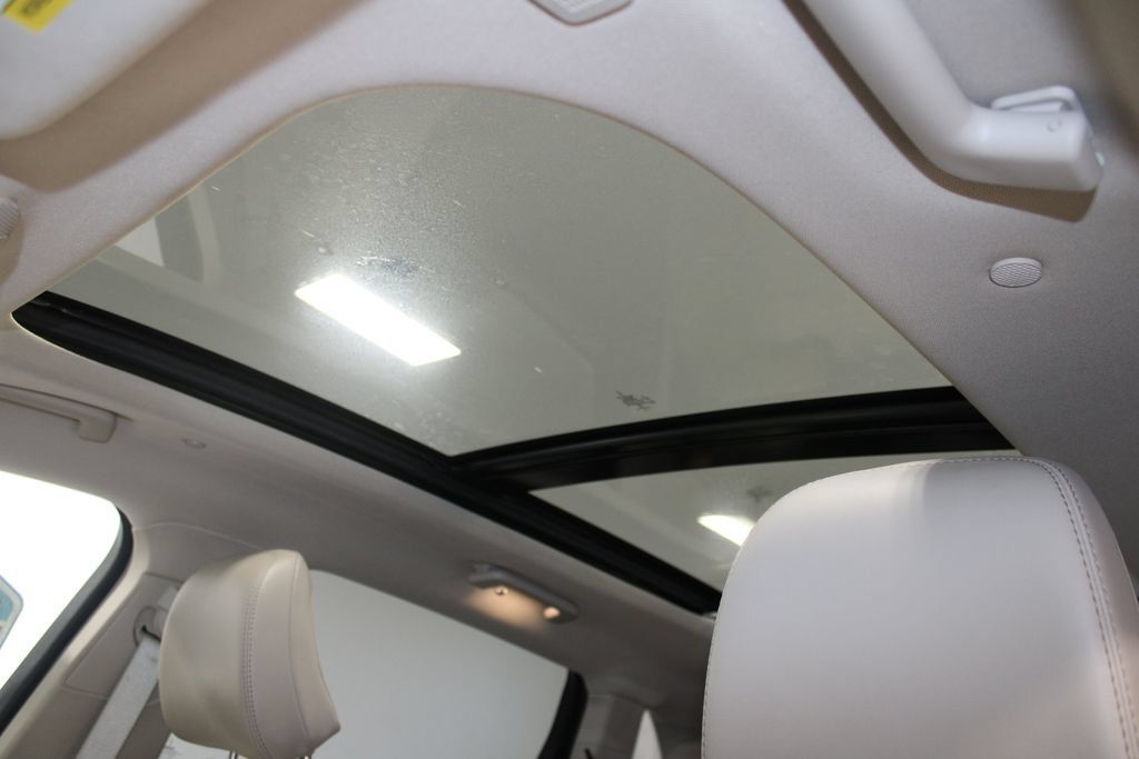 Used 2023 Lincoln Nautilus Reserve AWD/4WD image 54