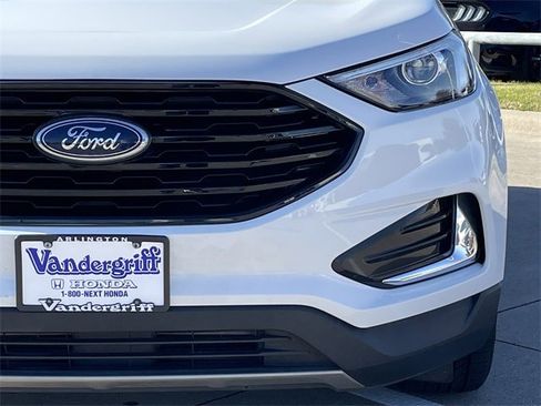 Used 2022 Ford Edge SEL image 9