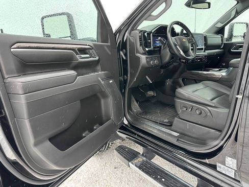 Certified 2024 Chevrolet Silverado 2500 LTZ w/ LTZ Convenience Package image 19