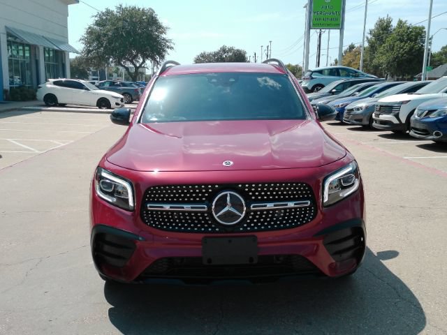 Used 2022 Mercedes-Benz GLB 250 image 3