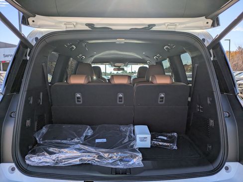 New 2026 Nissan Armada SL image 28