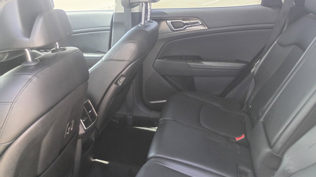 Used 2023 Kia Sportage EX FWD image 22