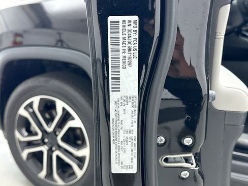 Used 2022 Jeep Compass Limited AWD/4WD image 12