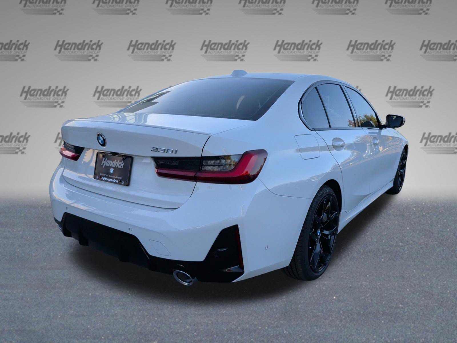 Used 2026 BMW 330i Sedan w/ M Sport Package RWD image 9