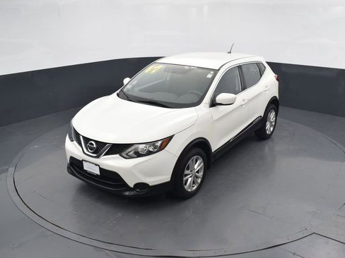 Used 2017 Nissan Rogue Sport S w/ S Appearance Package image 35