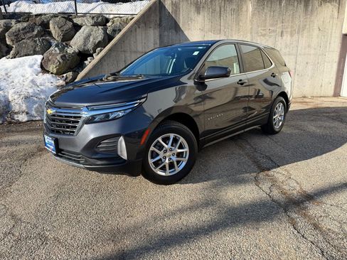 Used 2022 Chevrolet Equinox LT image 1