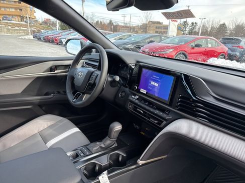 New 2026 Toyota Camry SE image 4