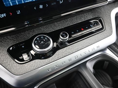 Certified 2025 Ford Expedition Tremor AWD/4WD image 17