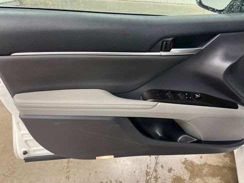 Used 2024 Toyota Camry XLE w/ Navigation Package image 15