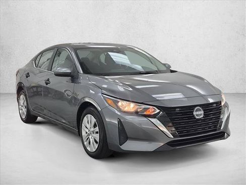 Used 2025 Nissan Sentra S FWD image 3