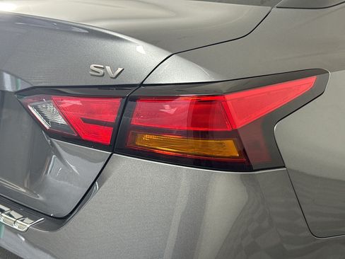 Used 2023 Nissan Altima 2.5 SV FWD image 34