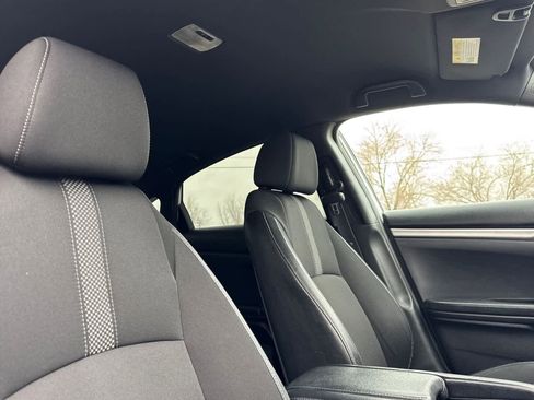 Used 2019 Honda Civic Sport image 16