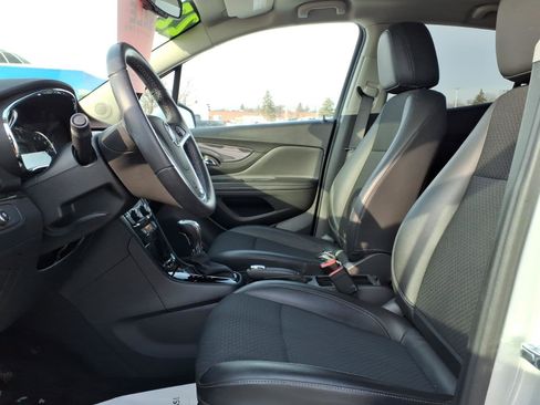 Certified 2022 Buick Encore Preferred w/ Safety Package image 12