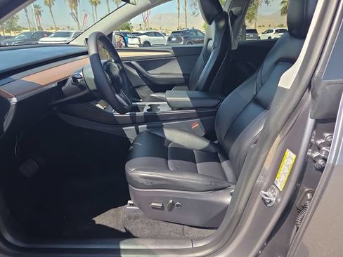 Used 2025 Tesla Model Y Long Range RWD image 13