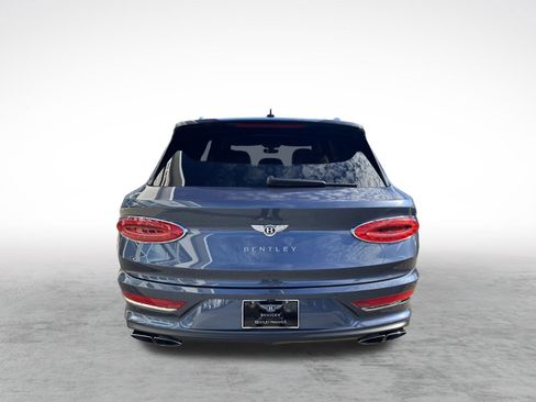 Used 2022 Bentley Bentayga V8 image 9