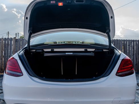 Used 2019 Mercedes-Benz C 300 Sedan image 9