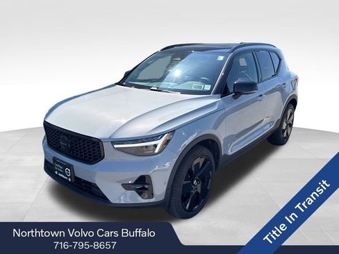 Used 2026 Volvo XC40 B5 Ultra w/ Climate Package AWD/4WD image 1