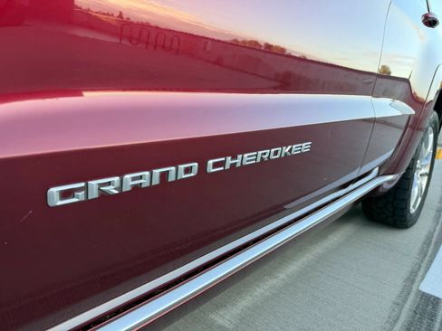 Used 2016 Jeep Grand Cherokee Summit w/ Platinum Series Group AWD/4WD image 22