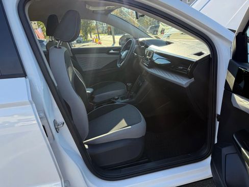 Used 2022 Volkswagen Taos S image 27