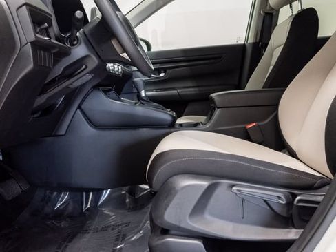 Used 2026 Honda CR-V LX image 9