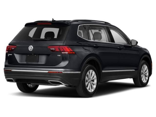 Used 2021 Volkswagen Tiguan SE w/ Panoramic Sunroof Package AWD/4WD image 2