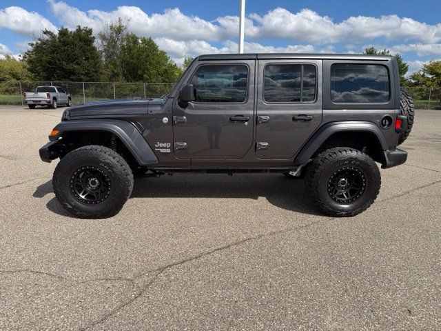 Used 2018 Jeep Wrangler Unlimited Sport AWD/4WD image 2