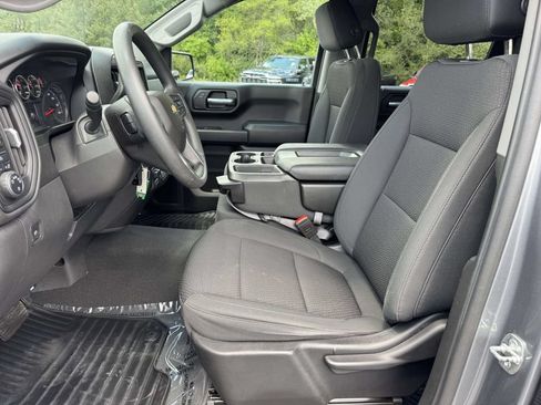 Used 2021 Chevrolet Silverado 1500 Custom w/ Safety Confidence Package AWD/4WD image 13