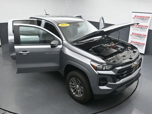 Used 2023 Chevrolet Colorado LT w/ LT Convenience Package II AWD/4WD image 39