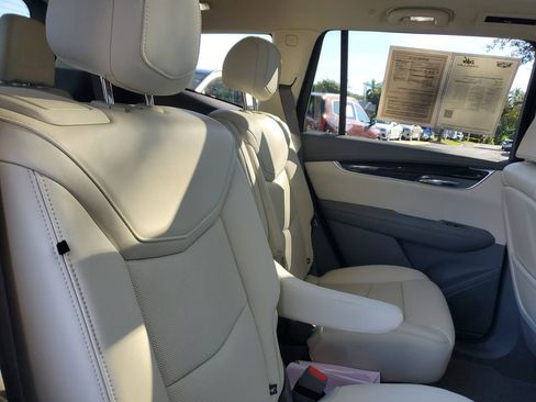 Used 2020 Cadillac XT6 Premium Luxury image 20
