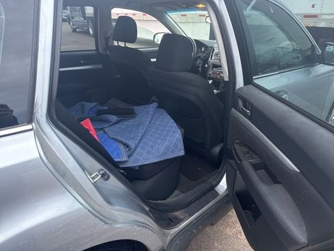 Used 2012 Subaru Outback 2.5i w/ Alloy Wheel Pkg image 17