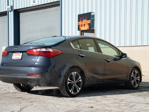 Used 2015 Kia Forte EX w/ UVO Package W/17" Alloys image 13